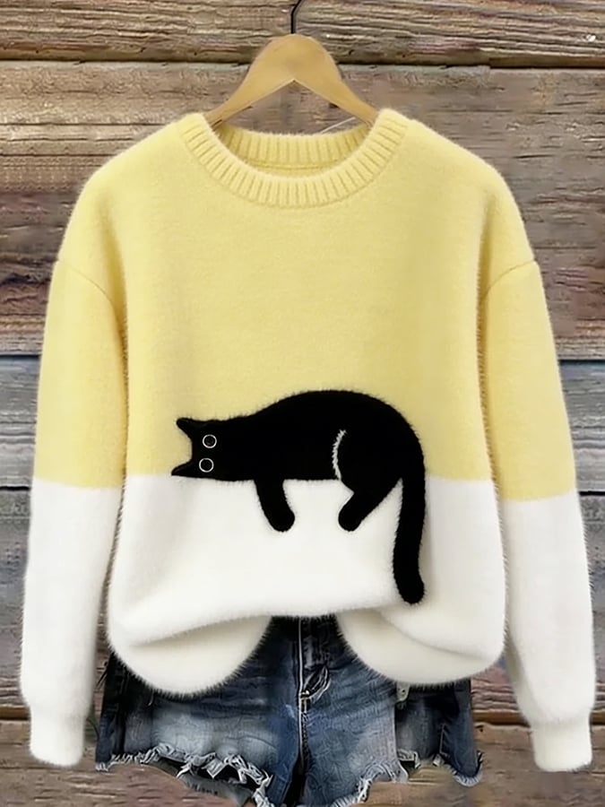 Charlotte | Cozy Sweater with Sleeping Cat Design