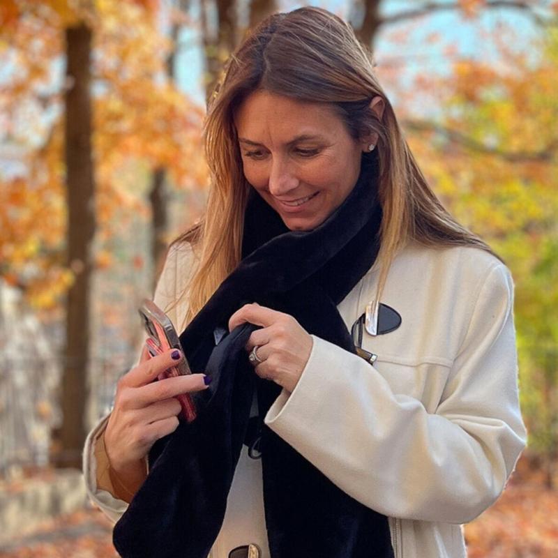 🎁Christmas Sale 49% OFF❄️ Faux-Fur Pull-Through Scarf with Hidden Pocket
