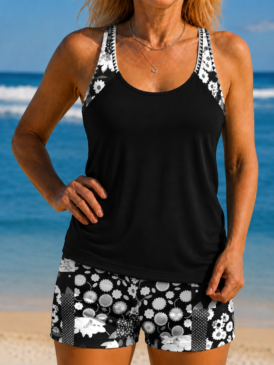Melanie | Two-Piece Swimsuit with Comfortable Fit and Floral Beach Style