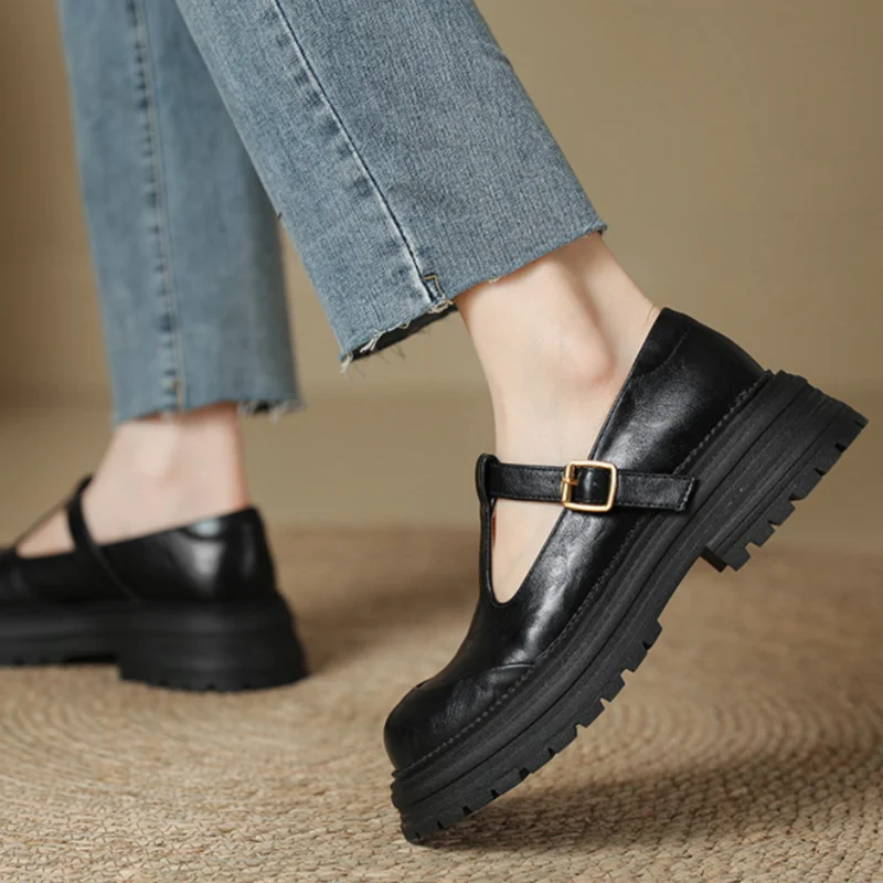 Blythe | Round Toe Brogue T-Bar Mary Jane Shoes