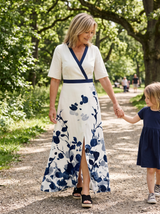 Leila | Elegant Floral Dress